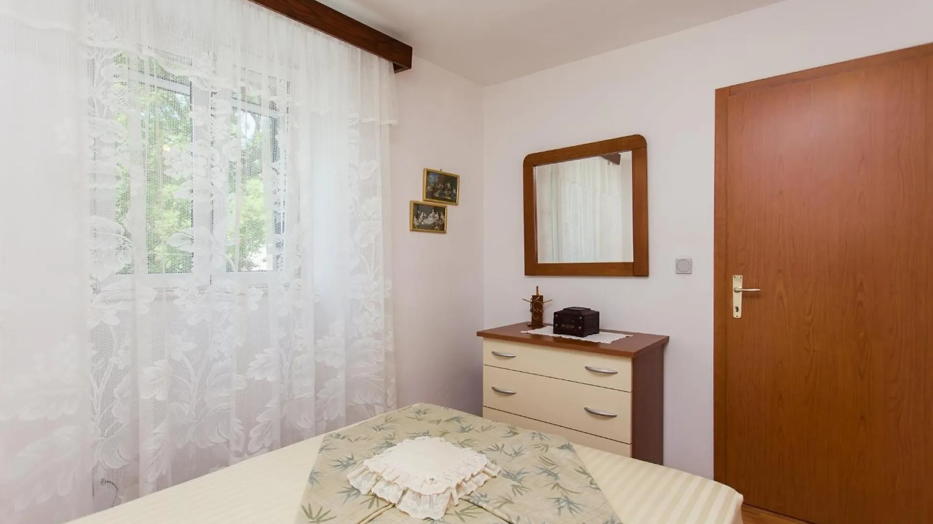 Apartments By The Sea Kastel Kambelovac, Kastela - 20942