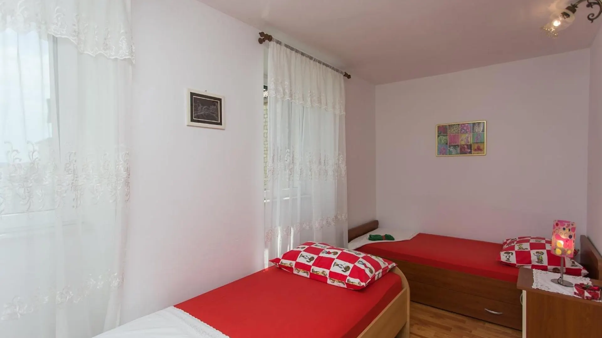 Apartments By The Sea Kastel Kambelovac, Kastela - 20942