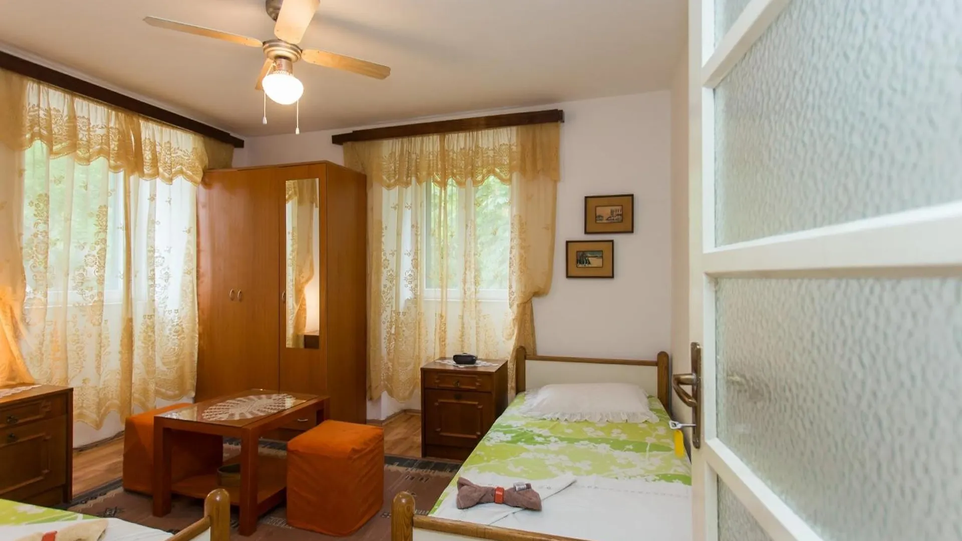 Apartments By The Sea Kastel Kambelovac, Kastela - 20942