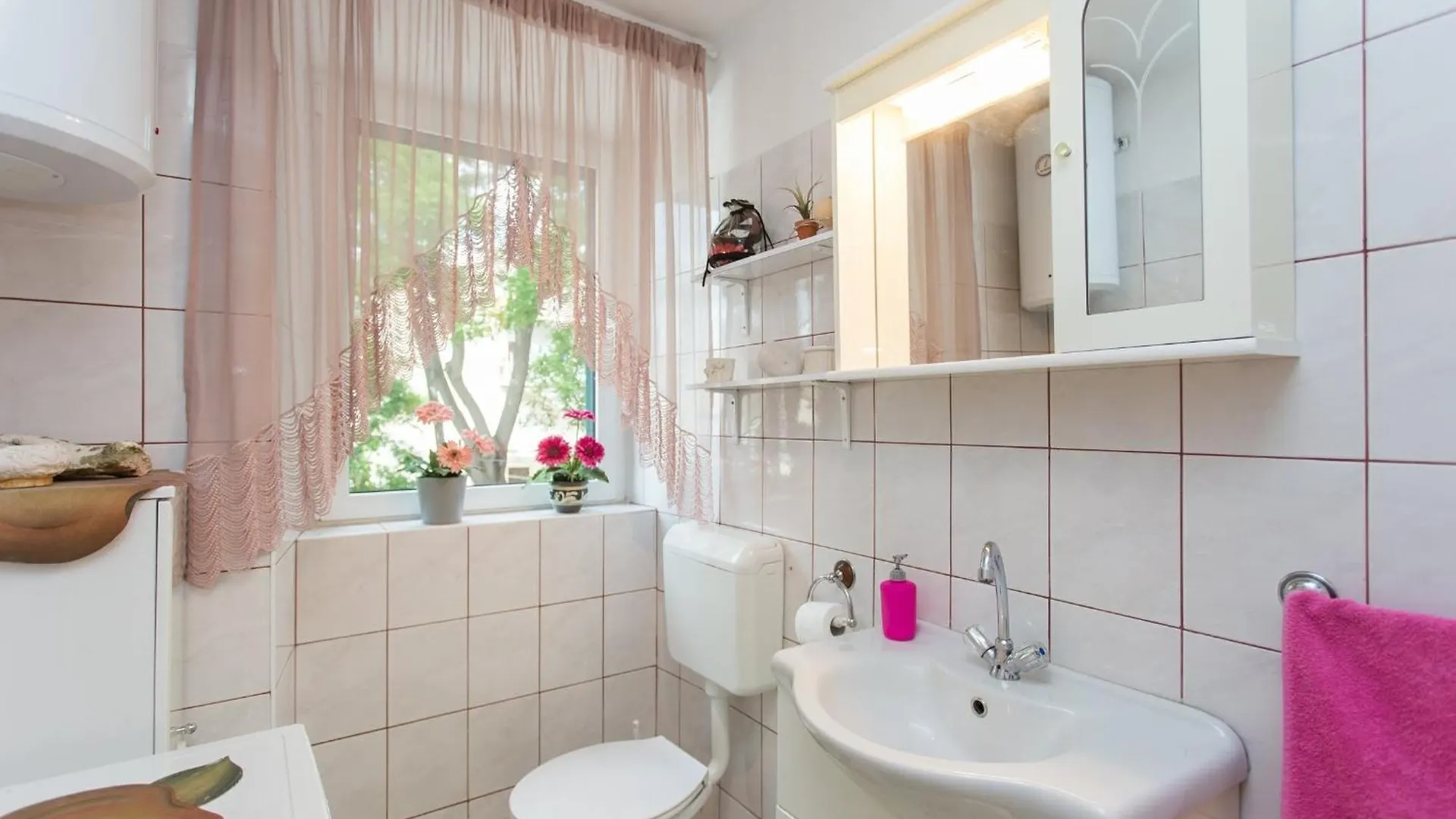 Apartments By The Sea Kastel Kambelovac, Kastela - 20942